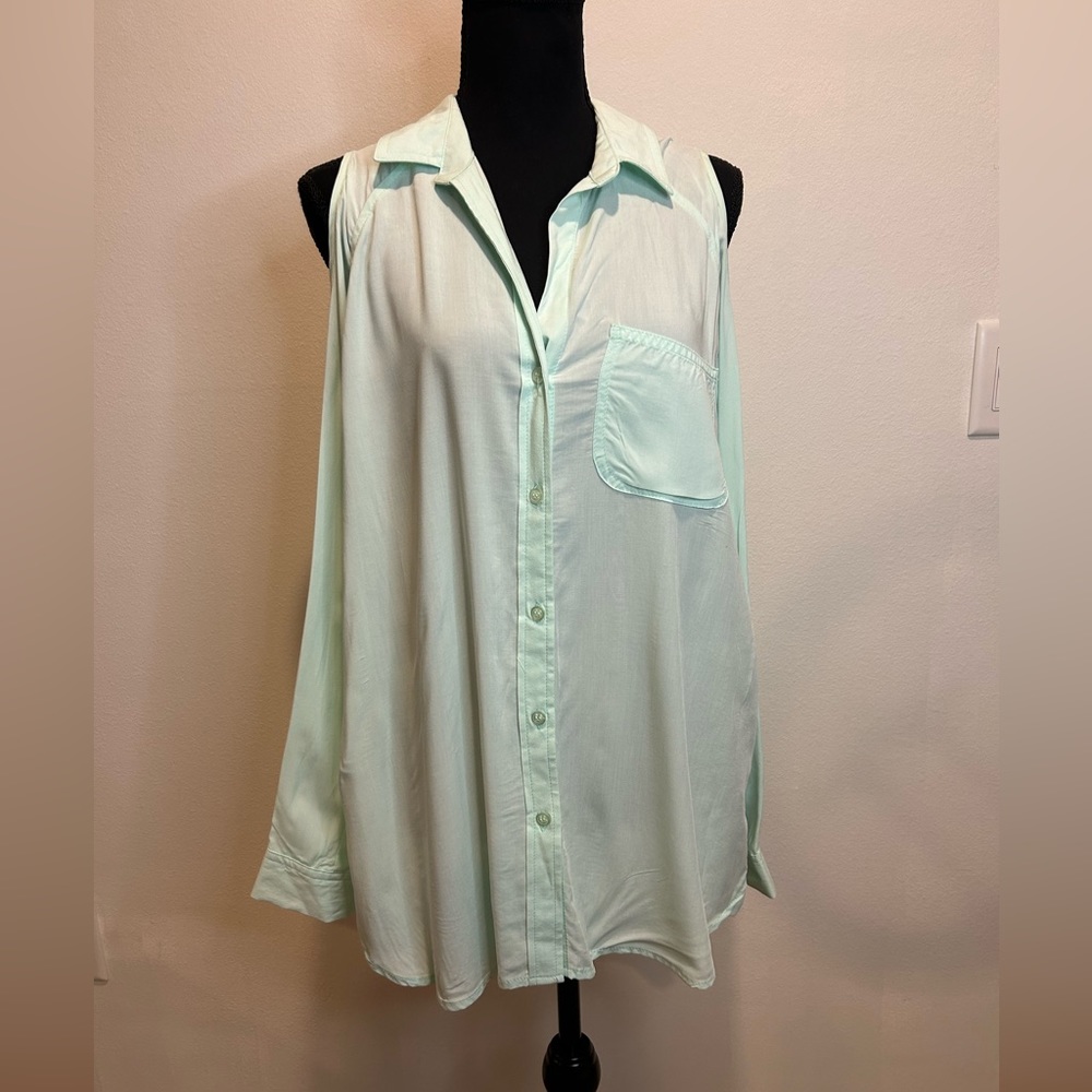 Mint Green Sleeveless Button-Up Top